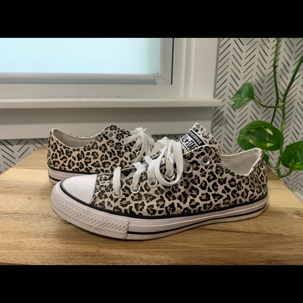 Converse womens leopard